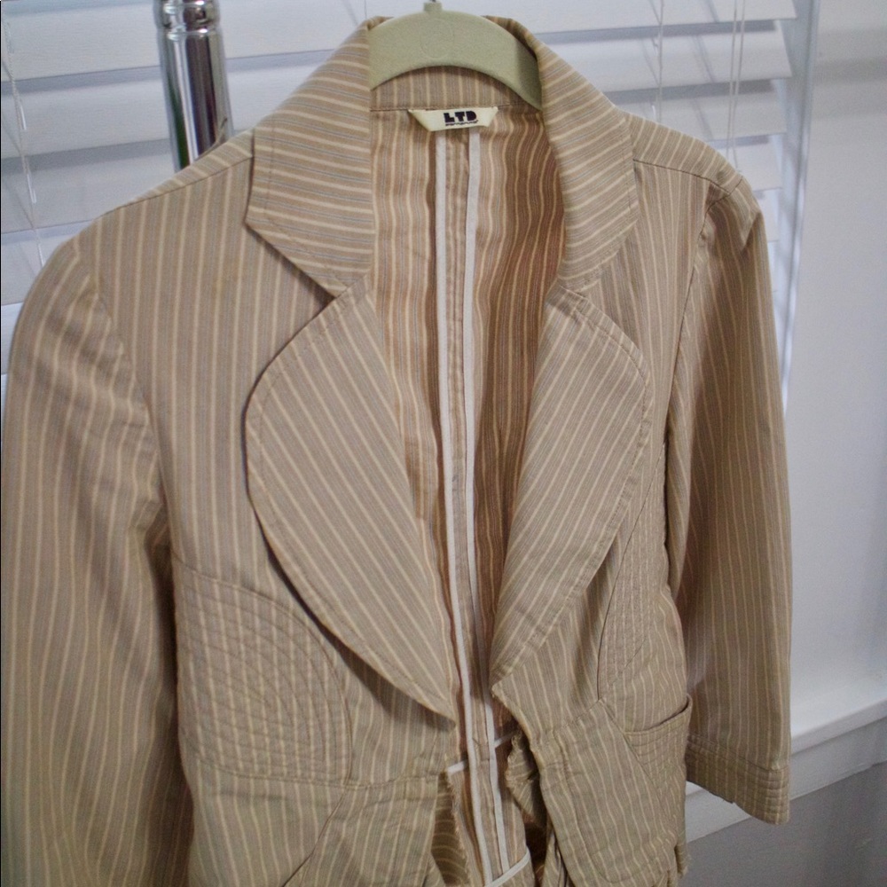 Lightweight Spring Blazer - Picture 2 of 3